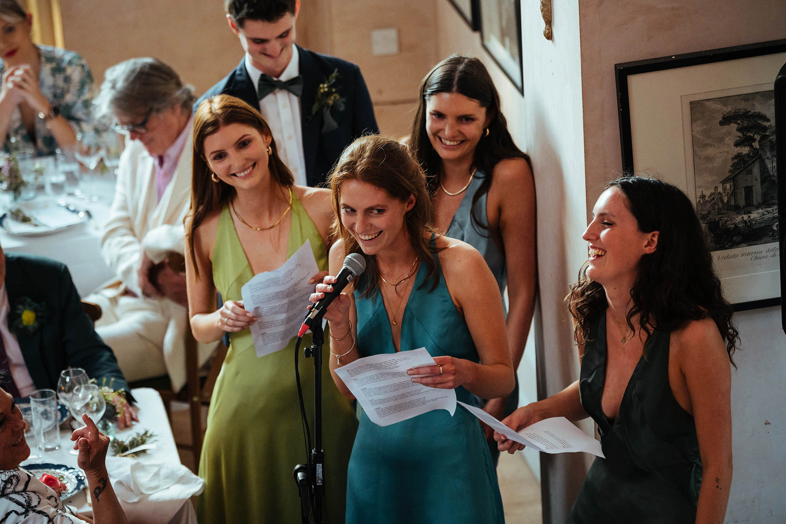 31_wedding_speeches_bridesmaids_family_photographer