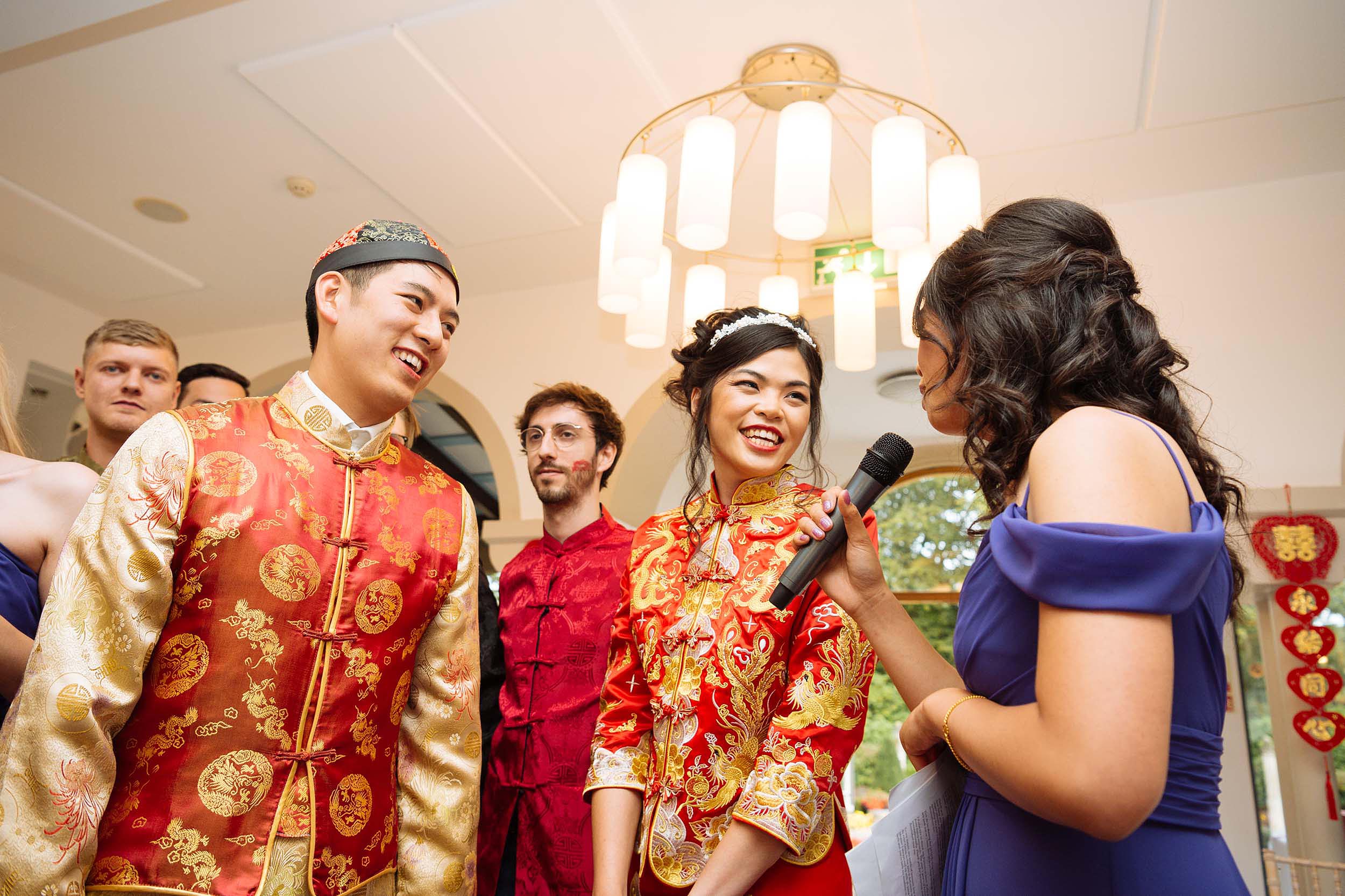 chinese-traditional-dress-wedding-couple