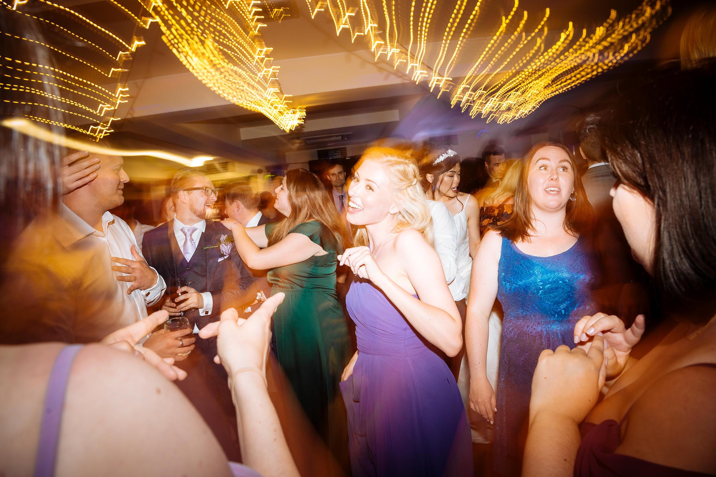 dorset-wedding-photographer-italian-villa-dancefloor