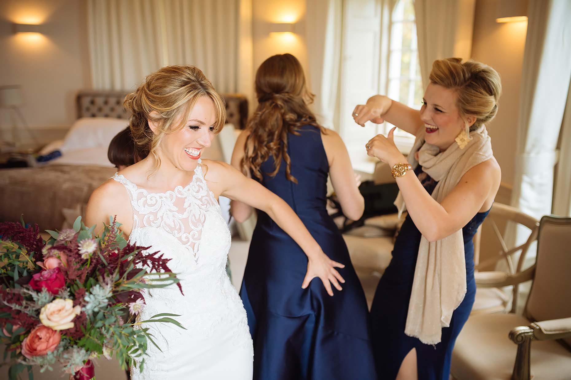 emotions-happy-bride-fun-with-bridesmaids-wedding-32