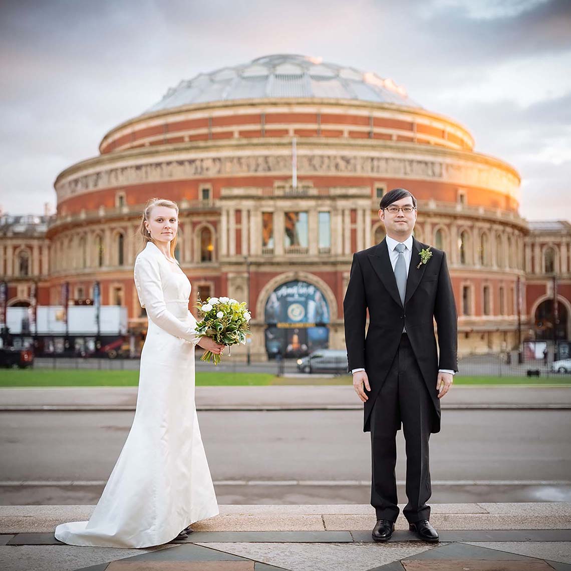 royal-albert-hall-london-wedding-photograph-formal-classic-style-12