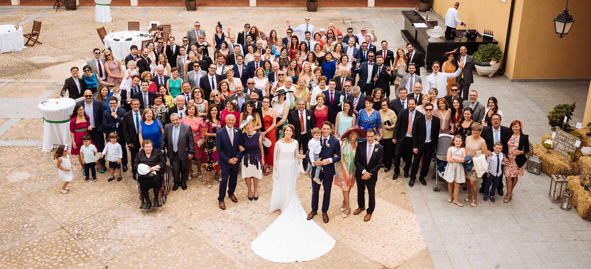 the-big-group-shot-wedding-photographer-albacete-spain